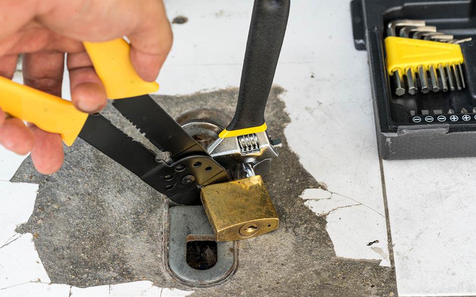changement serrure locataire Magny-les-Hameaux